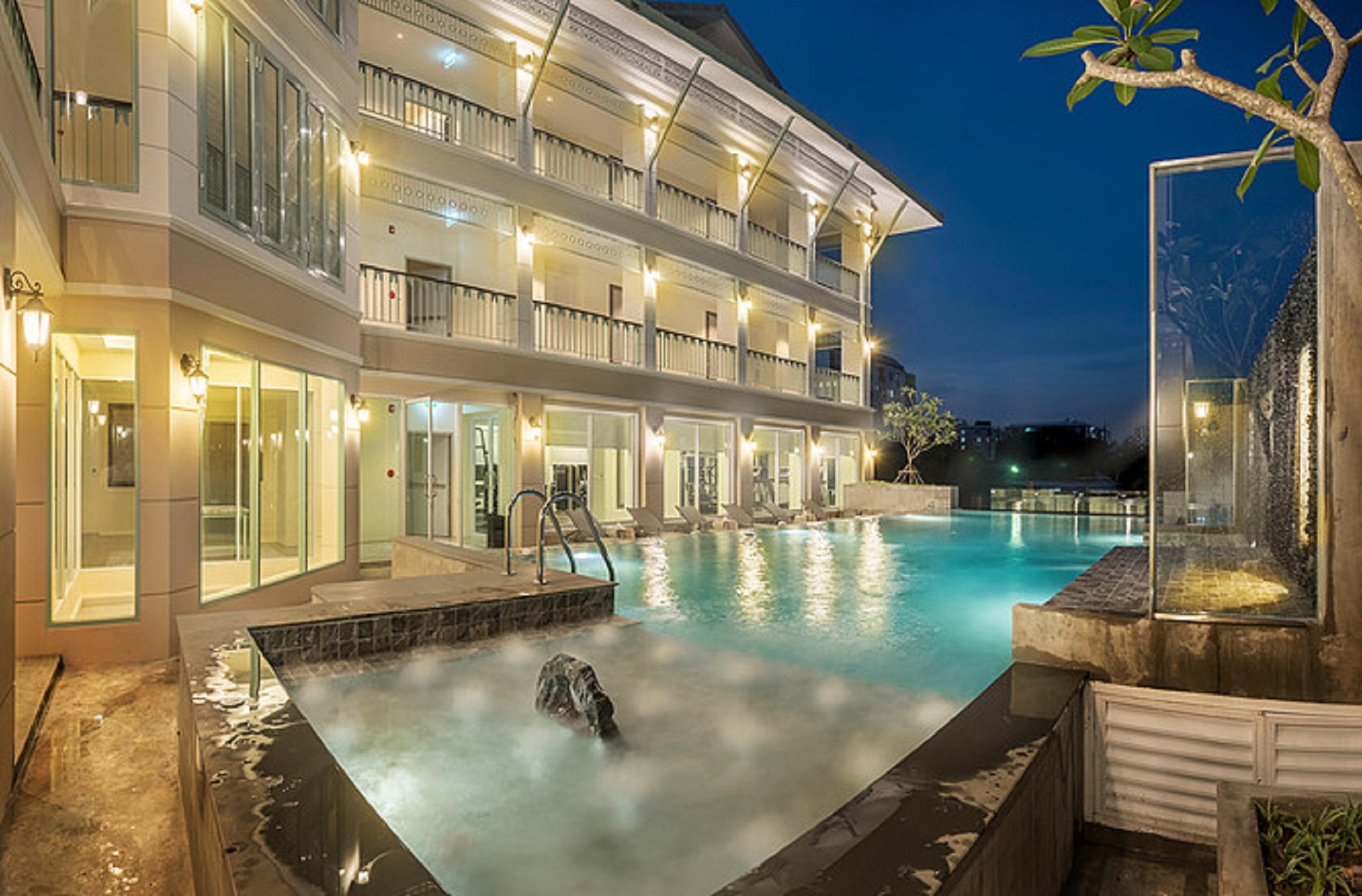 Siam Tharadol Hotel Bangkok Exterior foto