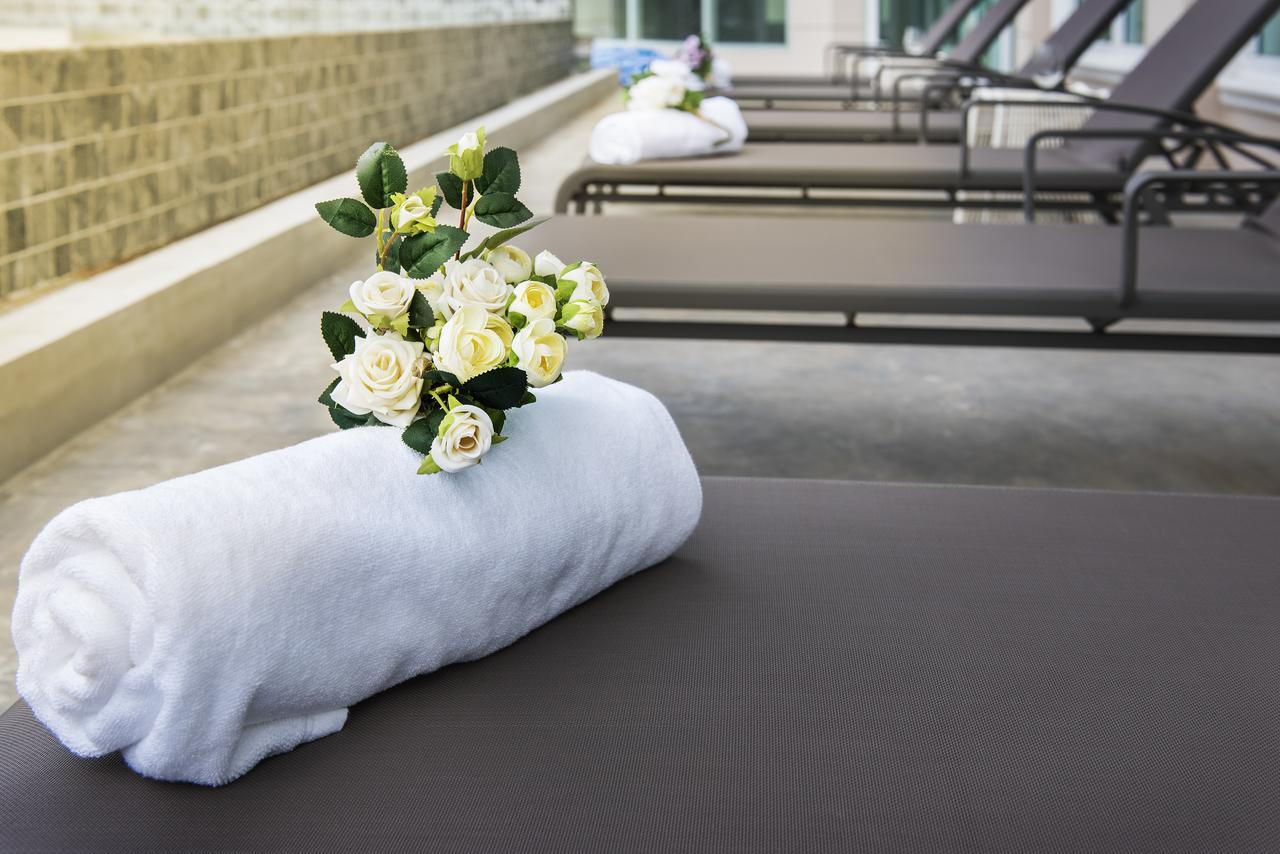 Siam Tharadol Hotel Bangkok Exterior foto